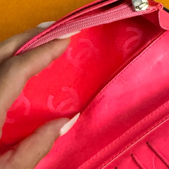 Chanel Cambon Wallet - Picture 7 of 8